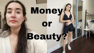 Is it better to be*RICH* than *PRETTY*?