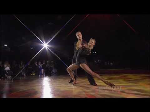 Riccardo Cocchi and Yulia Zagoruychenko (2009 IL Show Dance)
