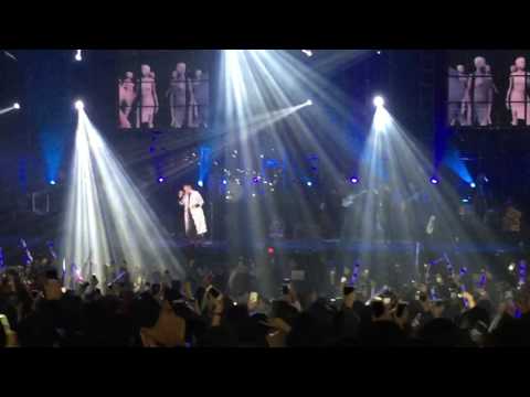 李荣浩 香港演唱会 模特