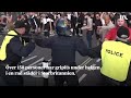 Våldsamma kravaller i Storbritannien