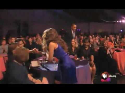 Thalia invita a Bailar al presidente Obama