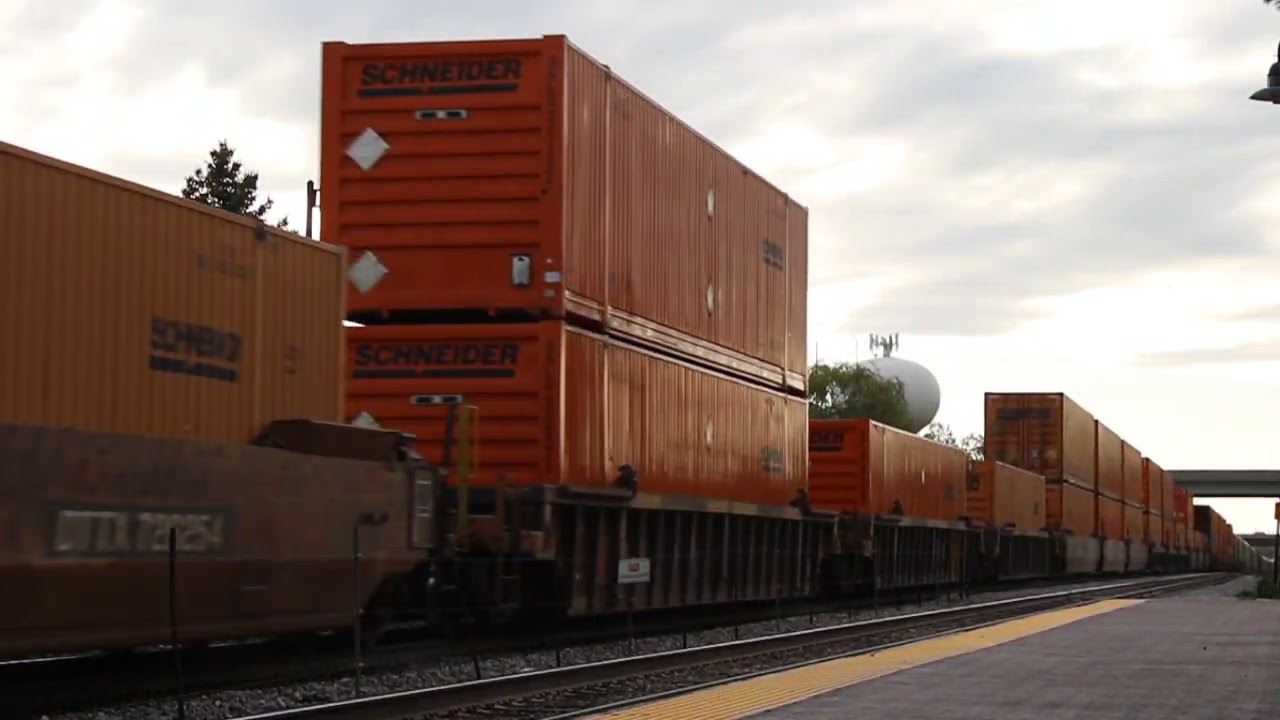 CP 181 Runs in the daylight on the Elgin Sub with a pair of CP GE's