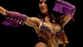 Красивый колоритный танец живота belly dance(Красивый колоритный танец живота belly dance - это тот волшебный танцевальный стиль, который позволяет познать..., 2015-07-12T18:26:23.000Z)