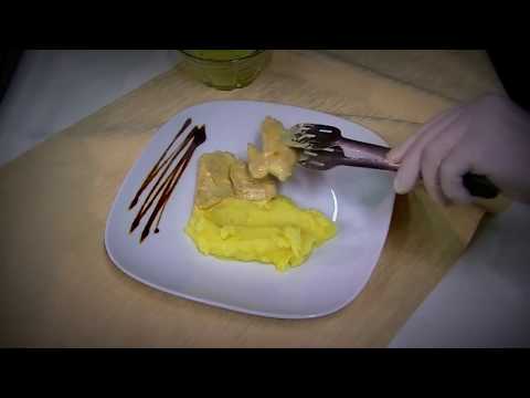 Видео: Пиле в сос от сирене