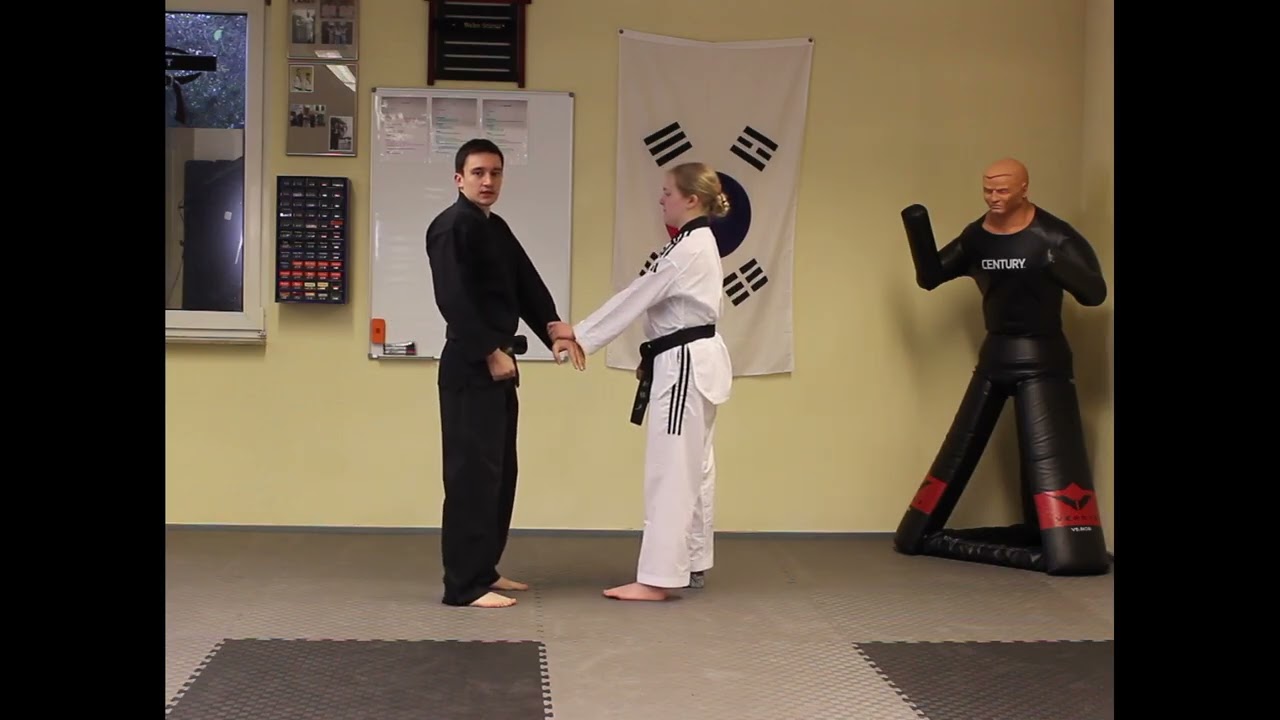 Selbstverteidigung - Handgelenk fassen - Hand fassen diagonal 2