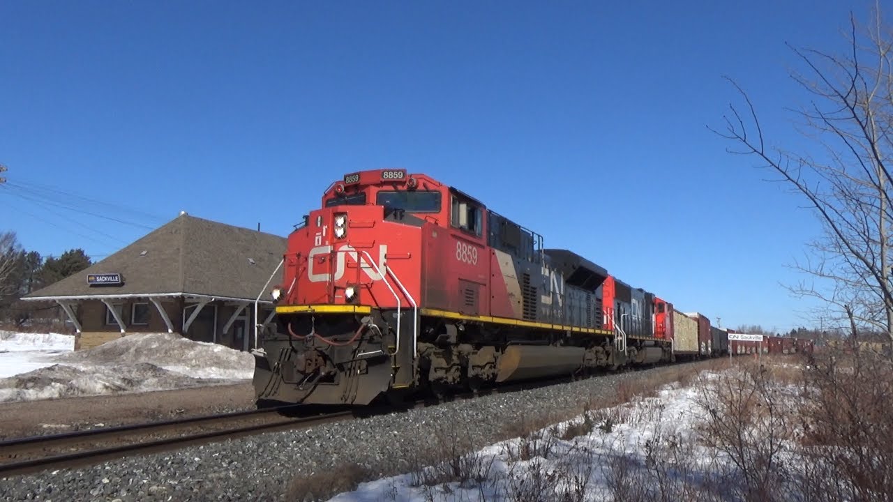 Rebuilt SD75IACC Class Leader Trails on Manifest Train CN 507 thru ...