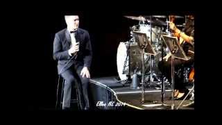 Michael Bublé - How Can You Mend A Broken Heart (joking with violinist), 19-1-2014, Amsterdam