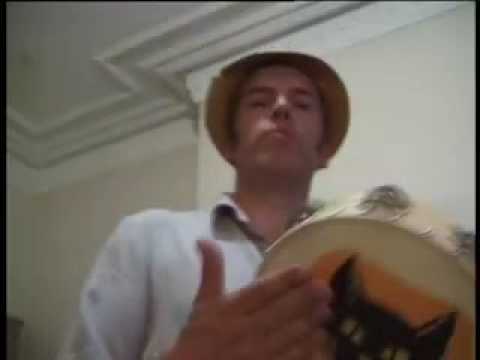 UKULELE+GUITAR - CASTIN' MY SPELL - Gus mixes the following ingredients together according to ye olde Johnny Kidd and The Pirates recipe: