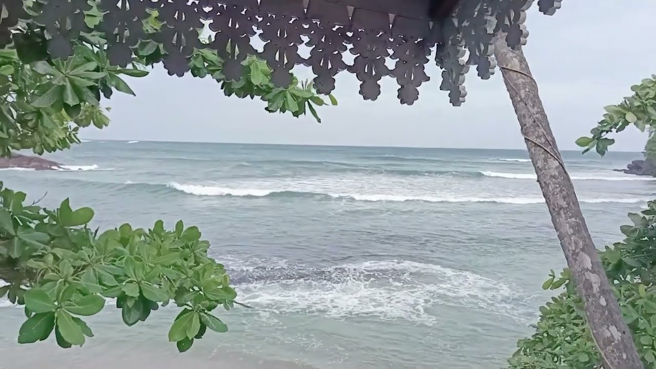 A view from balcony over the best surfing spot and right-hander wave in South Asia II🌏