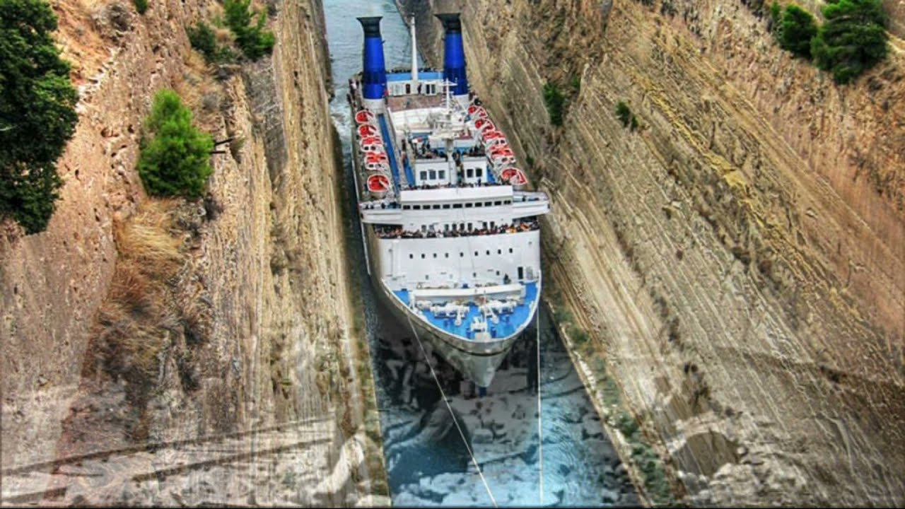 Коринфский канал в Греции самый узкий судоходный канал в мире