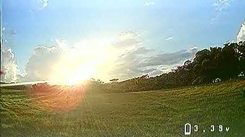 2021-08-31 Vol Freestyle avec le TinyHawk 2 - beau powerloop !