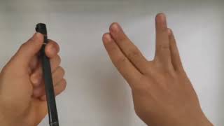 آموزش چرخاندن مداد و خودکار دور انگشتان(قسمت سی و ششم36)چرخش دور انگشت اشاره و رفتن به لای انگشت وسط