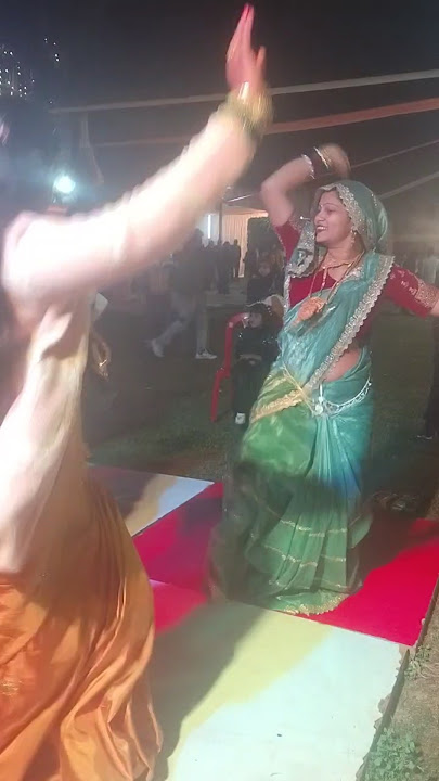 Bijali to chipak mar jaaun Rasiya