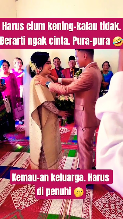 Kata keluarga = pengantin harus cium kening 🙄🤭 !#shorts