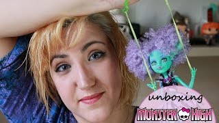 9# Unboxing Monster High!! Honey Swamp!! 😍 Effy B