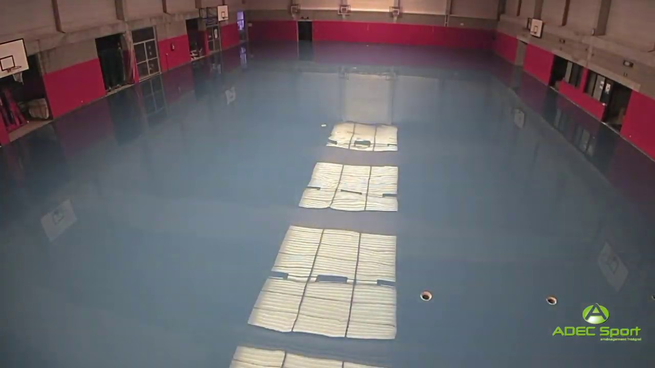 Rénovation de sol à Nivelles - ADEC Sport - YouTube