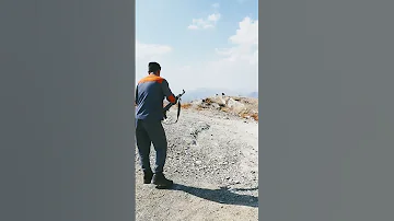 تیر اندازی با کلاشینکف بدون خشاب با یک تیر کلاش فشنگ کلاشینکفت 