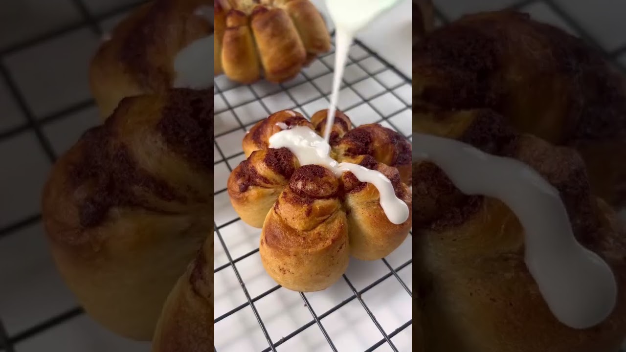 Pumpkin Spice Cinnamon Rolls