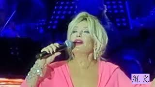 Emel Sayın-Rüzgar Önce Cüneyt Arkın Ile Olan Anısı İzmir Kültürpark Konseri 27.09.2024