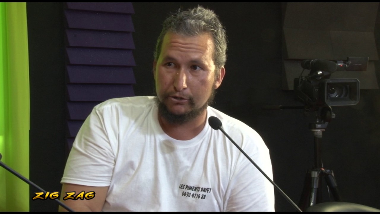 Le groupe 974 Rire à fond sur Piment TV