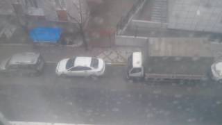 Çok güzel yağmur yağıyor