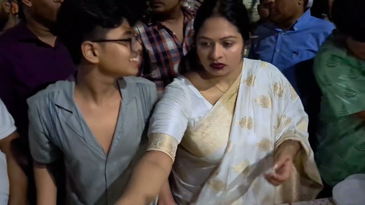 ভাইরাল সিমি আপু পুরো আগারগাঁও মাতিয়ে তুলেছে।