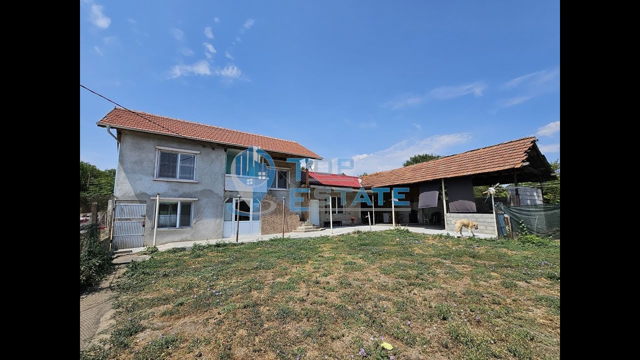 Обзаведена и ремонтирана къща с три спални в село Страхилово, област Велико Търново