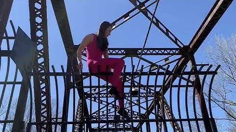 Bachata Demo | Doing It Wrong (Bachata Remix) DJ Soltrix | Amanda Grace & Elena Huffman