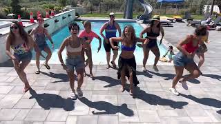 Café Con Leche by Pitbull Dance Fitness Choreo Zumba Workout Resimi