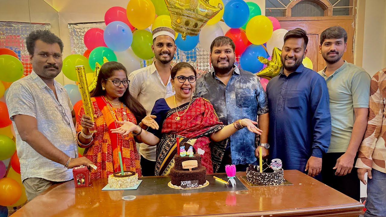 Birthday Party 🎈 🎊 🥳  Kirak Hyderabadi Khala Birthday Celebrations 🍾 ✨️ | Priyareddytiktok Hyderabad