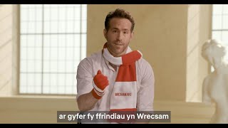 Ryan Reynolds Red Notice In Welsh