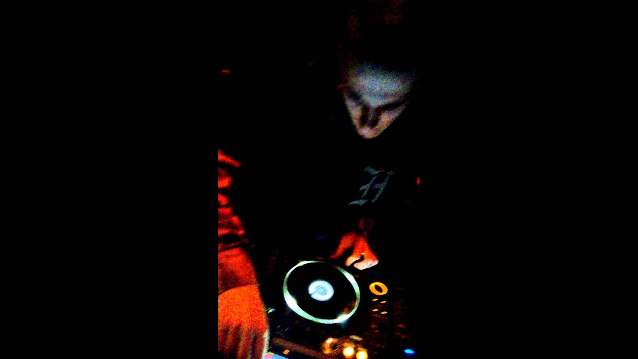 Shiverz b2b Berrix @ Renegade