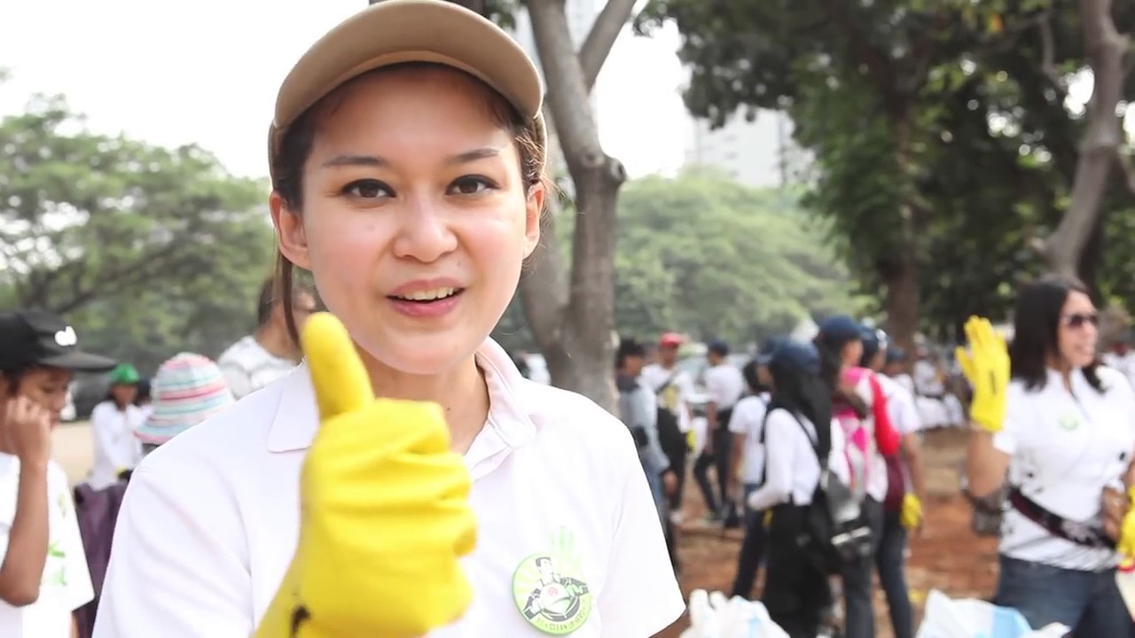 Clean Up Jakarta Day 2015 Official Video - YouTube