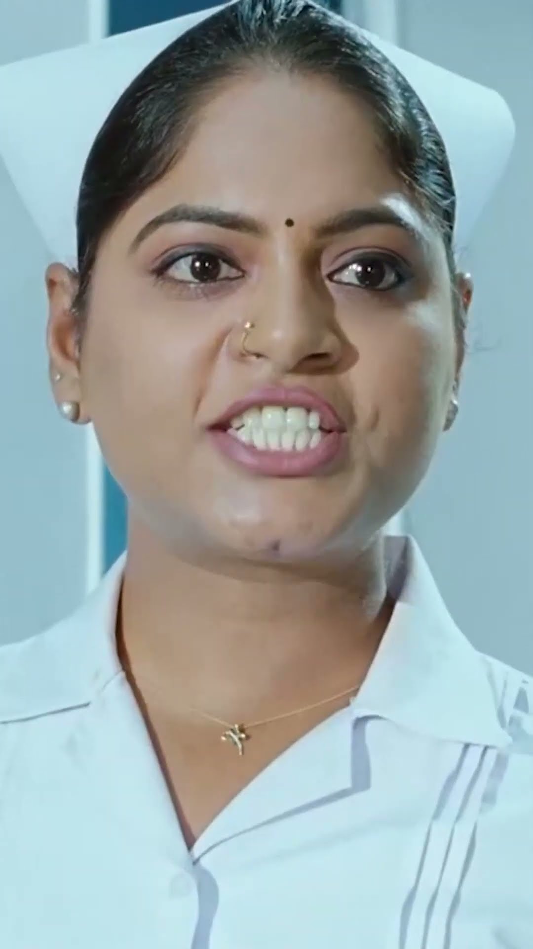 Ram Charan Hospital Se Bhag Gaya #Yevadu #ramcharan #dramatic #bestshorts #youtubeshorts