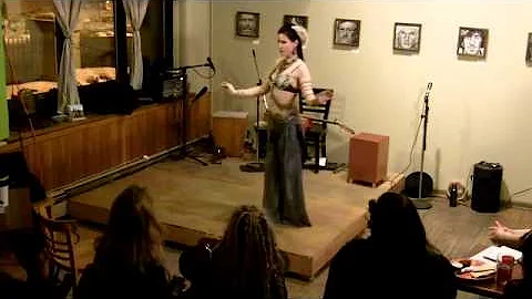 Amy Danielson dancing to Bloody Tsamikos @ The Bla...