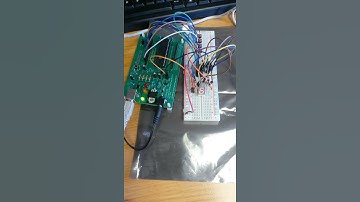 MCU8051IDE vs AT89LP51RC2 Seven Segment