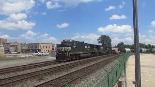 NS Westbound manifest Through Elkhart 7/17/2024
On Wednesday, July 17 I decided to go to Elkhart Indiana to visit the National New York Central Railroad Museum. While i was there several trains past by the museum, the first one was this NS Manifest Coming West. NS Westbound manifest Through Elkhart 7/17/2024