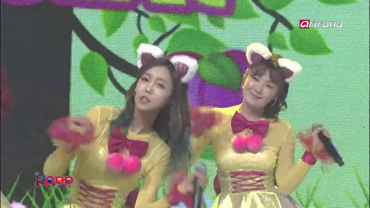 Simply K-Pop Ep97 Peach Girl - FOX-FUR MUFFLER / 심플리케이팝, 피치걸, 여우목도리