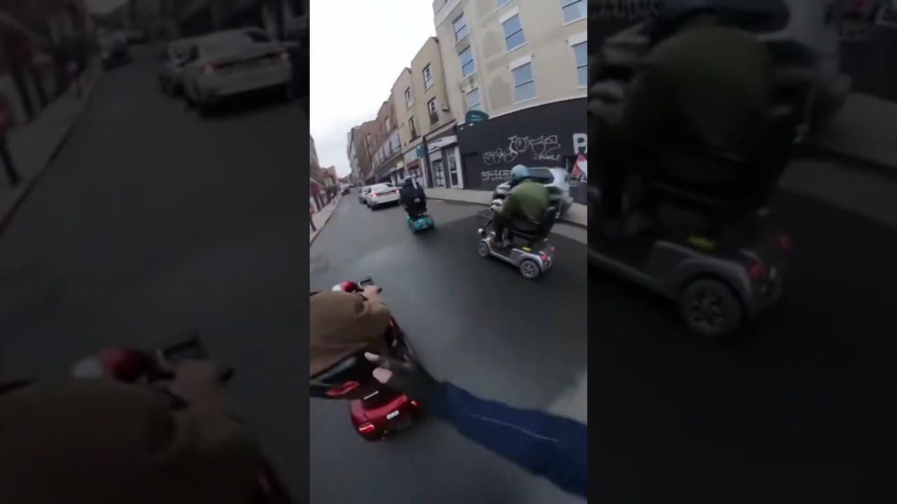 🏎️😱 Grandpa's Scooter Race Escapes Police! 