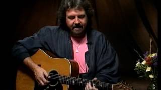 "The Real Merle Travis Guitar" by Thom Bresh on Homespun chords