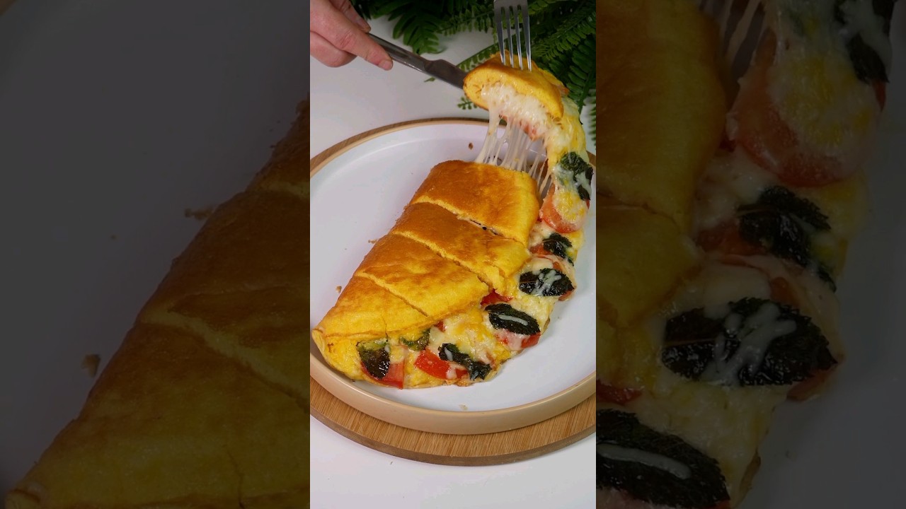 Вы когда-нибудь готовили такое яйцо? Как приготовить яйца с чеддером и помидорами на завтрак! 2.