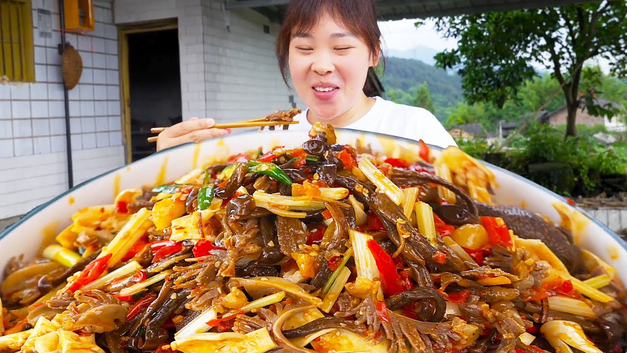 🔥【泡椒三脆暴擊！ 】秋妹爆炒毛肚+黃喉+郡肝，酸辣脆爽到上頭，3碗飯秒光碟！