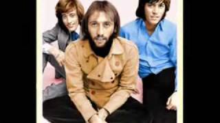 BEE GEES  REACHING OUT