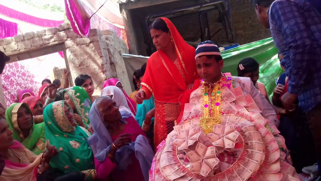 Irsaad bhai ki saadi - YouTube
