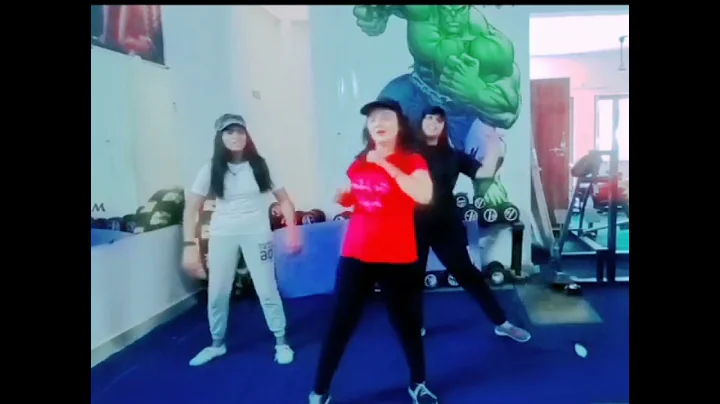 REMA -CALM DOWN/NADIA PIRES very enjoyable zumba dance 🙋‍♀💃
