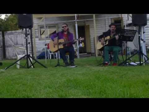 Kitchen Table - Szabologist & Bamptonoid (Backyard Birds April 2014)