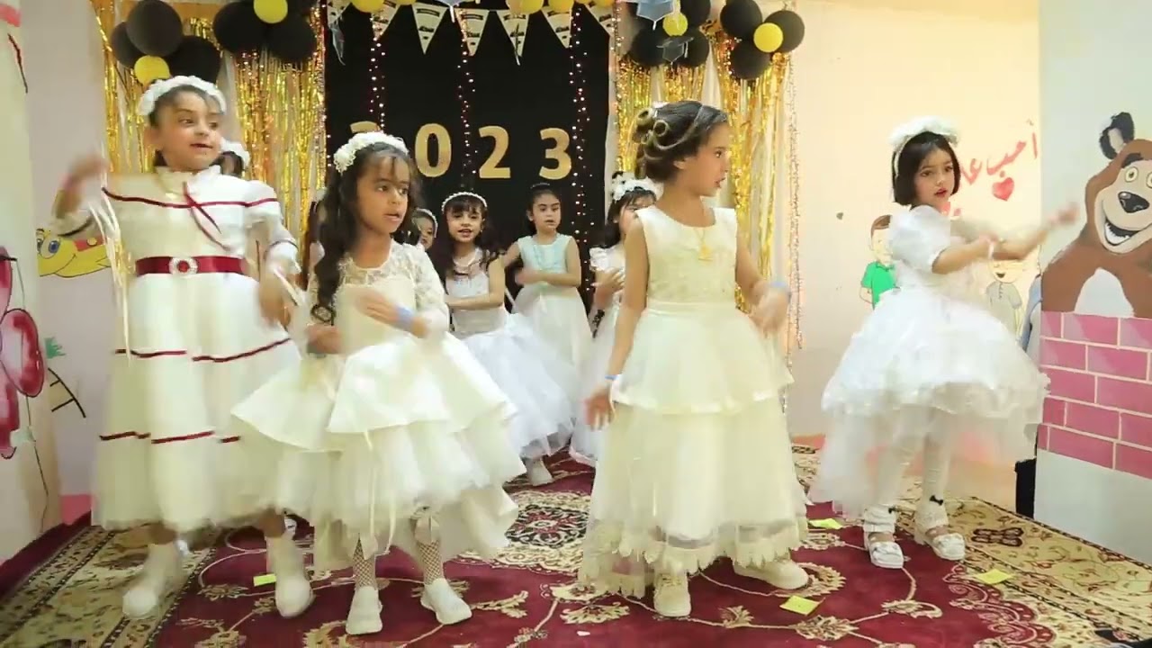 روضة العسل تحتفي بتخرج  تلاميذها بحضور اولياء الامور و الملاك التعليمي باجواء تسودها البهجة والسرور