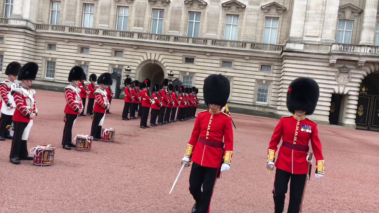 Cambio de guardia en el Palacio de Buckingham, Londres, Reino Unido!!