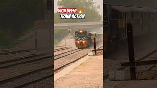 GEU 20 on fire 🔥😍#highspeedtrain #fastesttrain #geu20 #viralshort #trainjourney #pakistanrailways