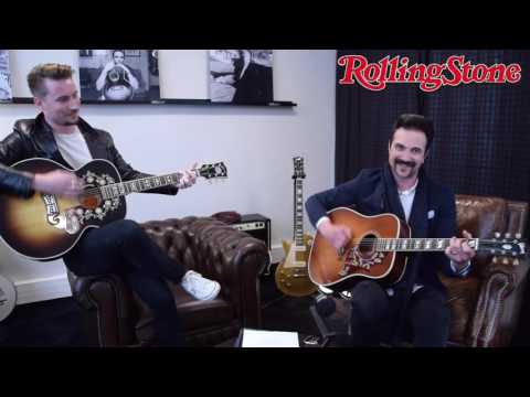 Traveling Wilburys par Royal Republic - "Handle With Care" (Rolling Stone France)